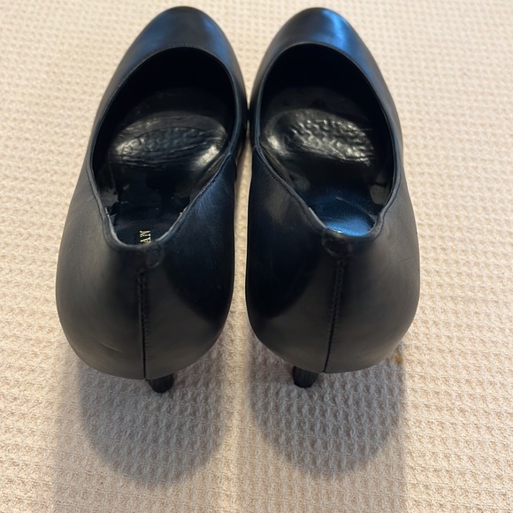 Cole Haan pumps/heels - Picture 3 of 5